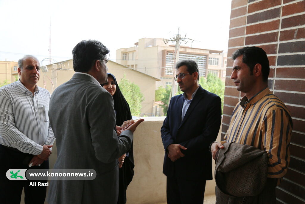 رئیس سازمان مدیریت و برنامهریزی استان بوشهر از مرکز شماره ۱ کانون بوشهر بازدید