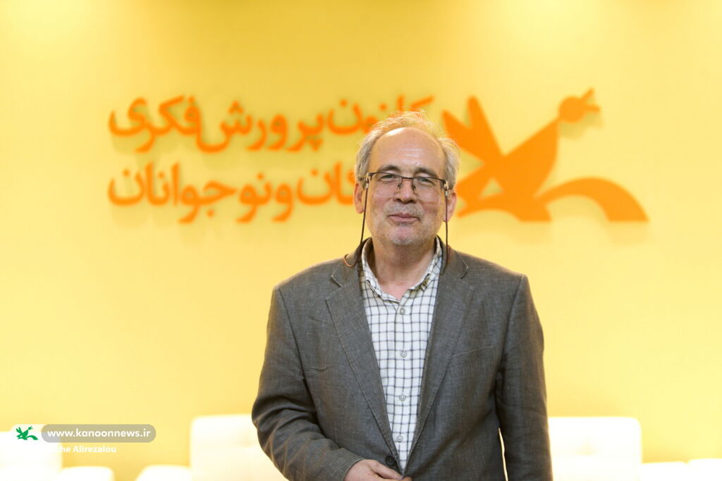 درک نوجوانان از احساسات انسانی عمیق است