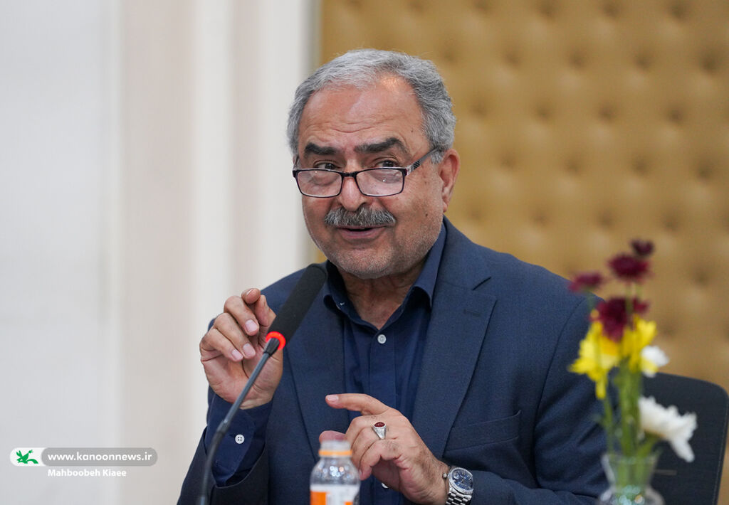 آثار برگزیده بخش علمی بیستوششمین جشنواره قصهگویی نقد و بررسی شد