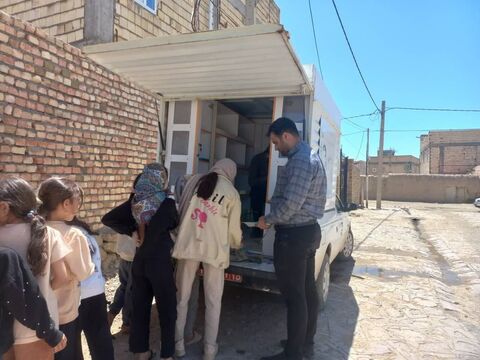استقبال کودکان و نوجوانان از فعالیت کتابخانه سیار روستایی شهرستان چاراویماق
