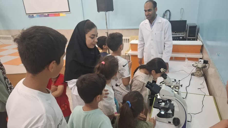 برگزاری کارگاه آموزشی«سفر به دنیای زیست»