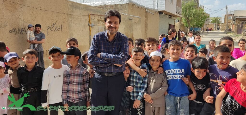 آغاز اجرای برنامههای فرهنگی و هنری تماشاخانه سیار کانون پرورش فکری کودکان و نوجوانان در کردستان