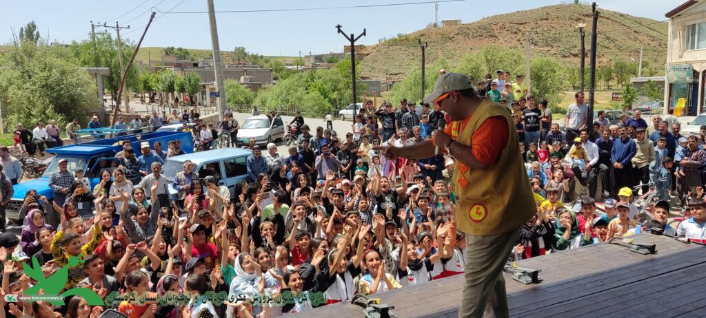 آغاز اجرای برنامههای فرهنگی و هنری تماشاخانه سیار کانون پرورش فکری کودکان و نوجوانان در کردستان