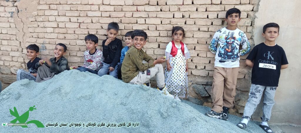 آغاز اجرای برنامههای فرهنگی و هنری تماشاخانه سیار کانون پرورش فکری کودکان و نوجوانان در کردستان