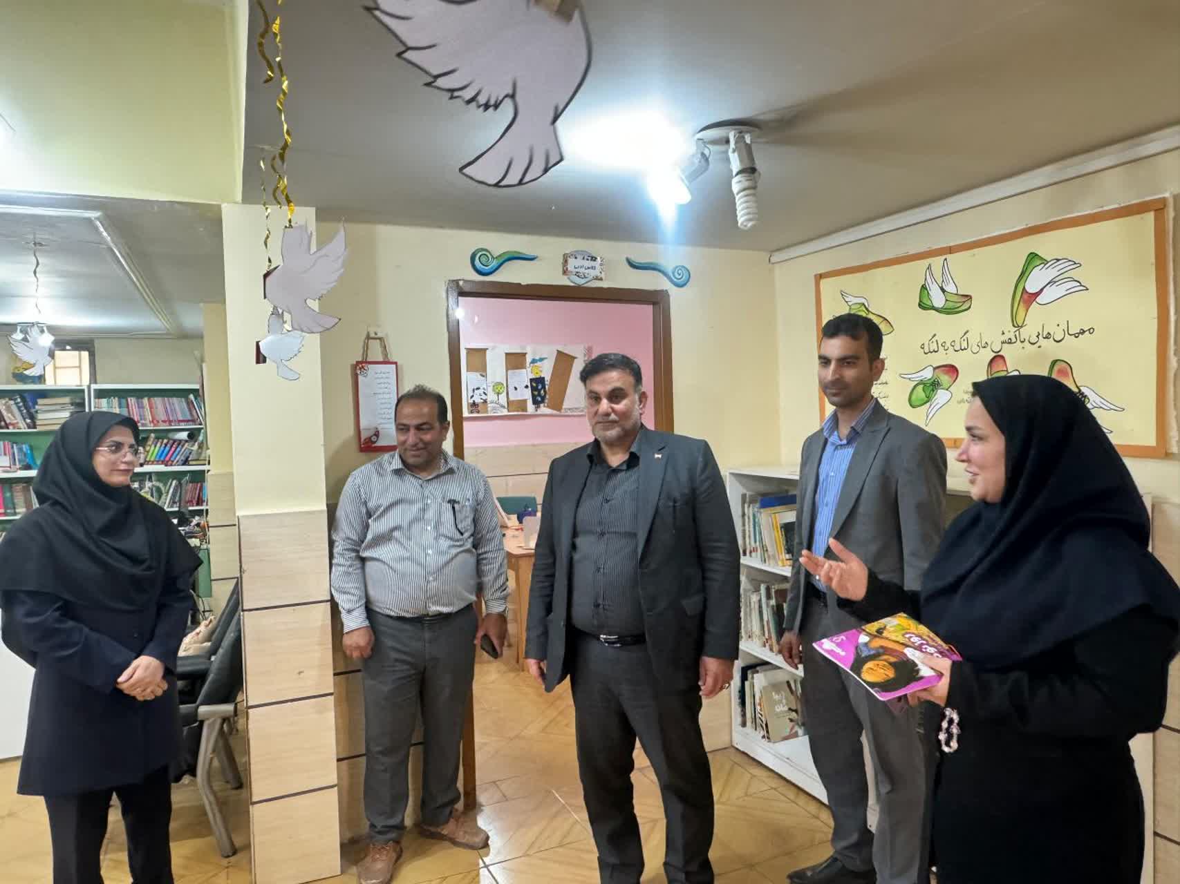 حضور فرمانداران در جمع کودکان و نوجوانان؛ شنیدن صدای نسل آینده