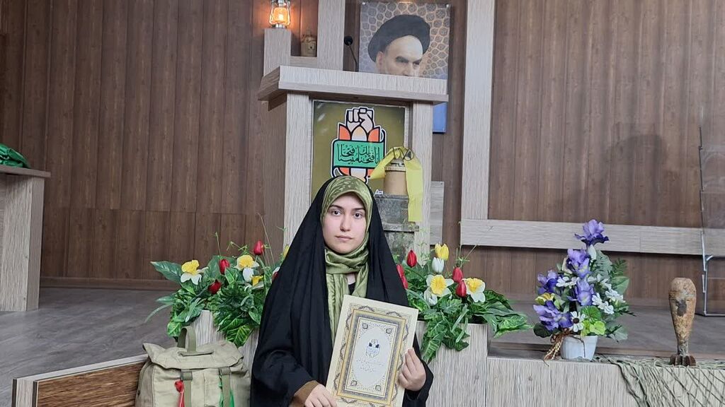 مربیان و اعضای کانون در کنگره شعر دفاع مقدس کرمانشاه خوش درخشیدند