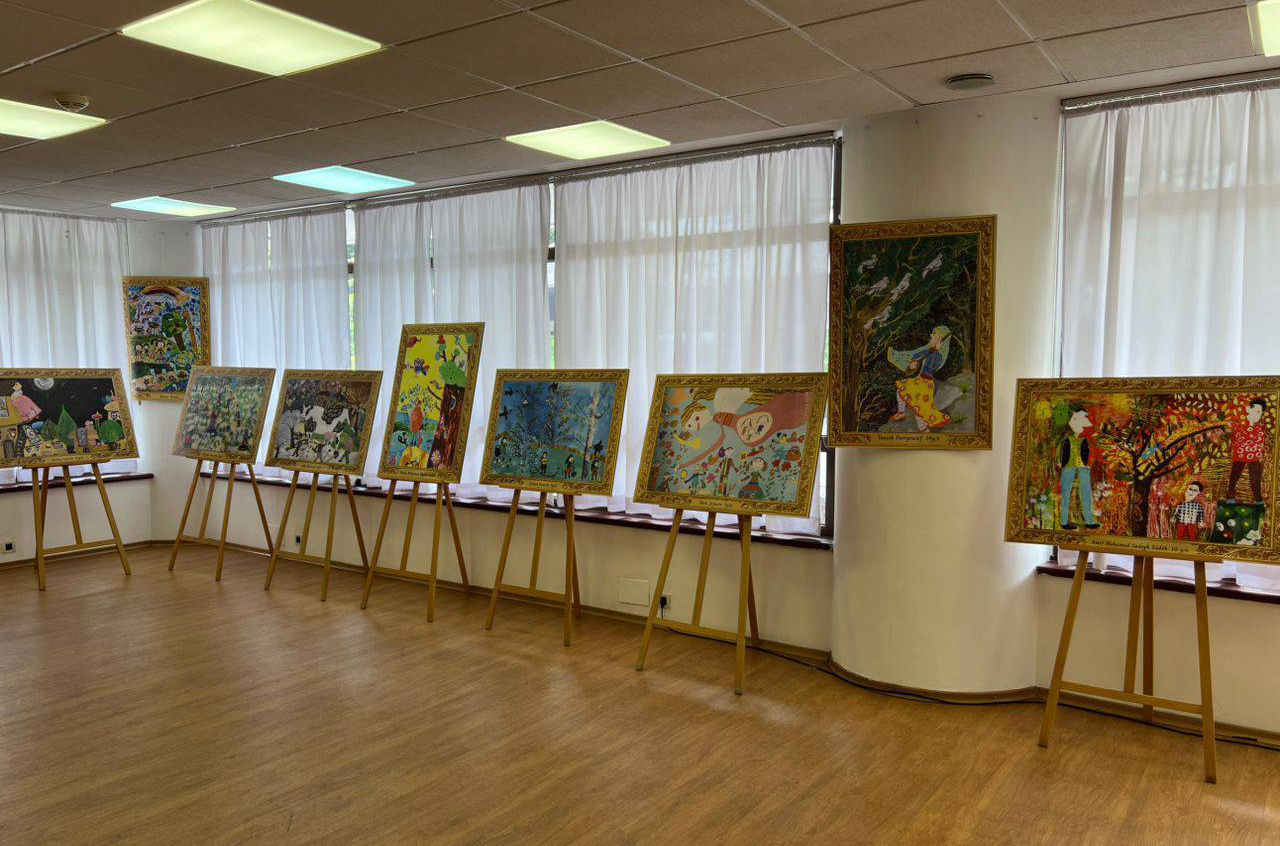 Iranian children's painting exhibition in Bucharest