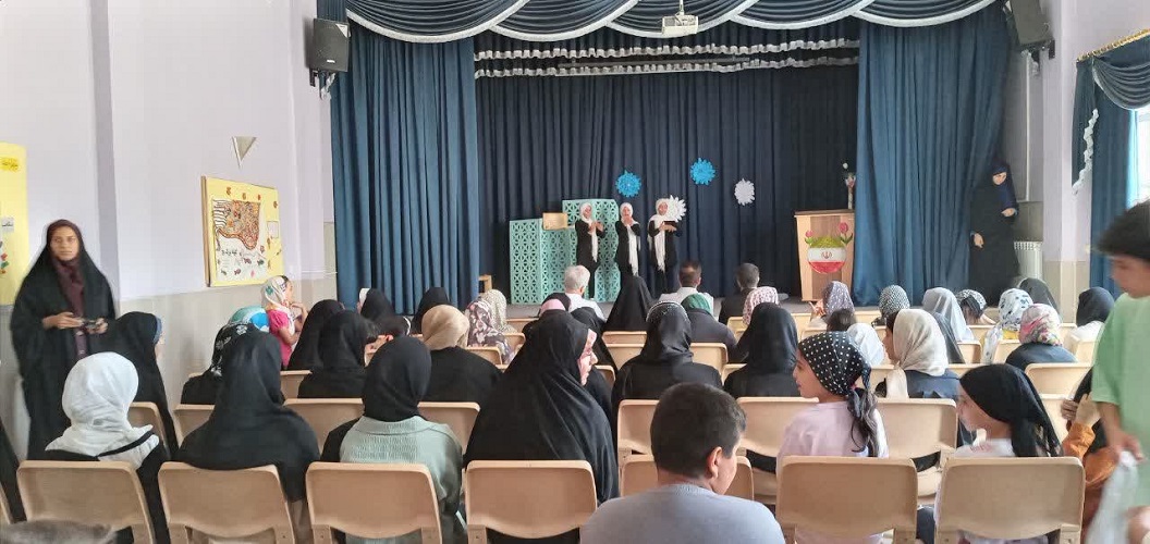 فرماندار شهرستان برخوار از کانون حبیبآباد بازدید کرد