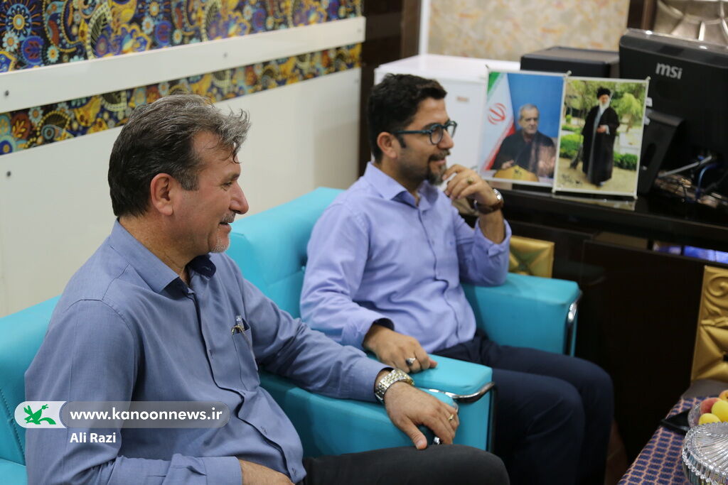 دیدار مدیرکل کانون استان بوشهر با مدیر روابط عمومی پتروشیمی مرجان