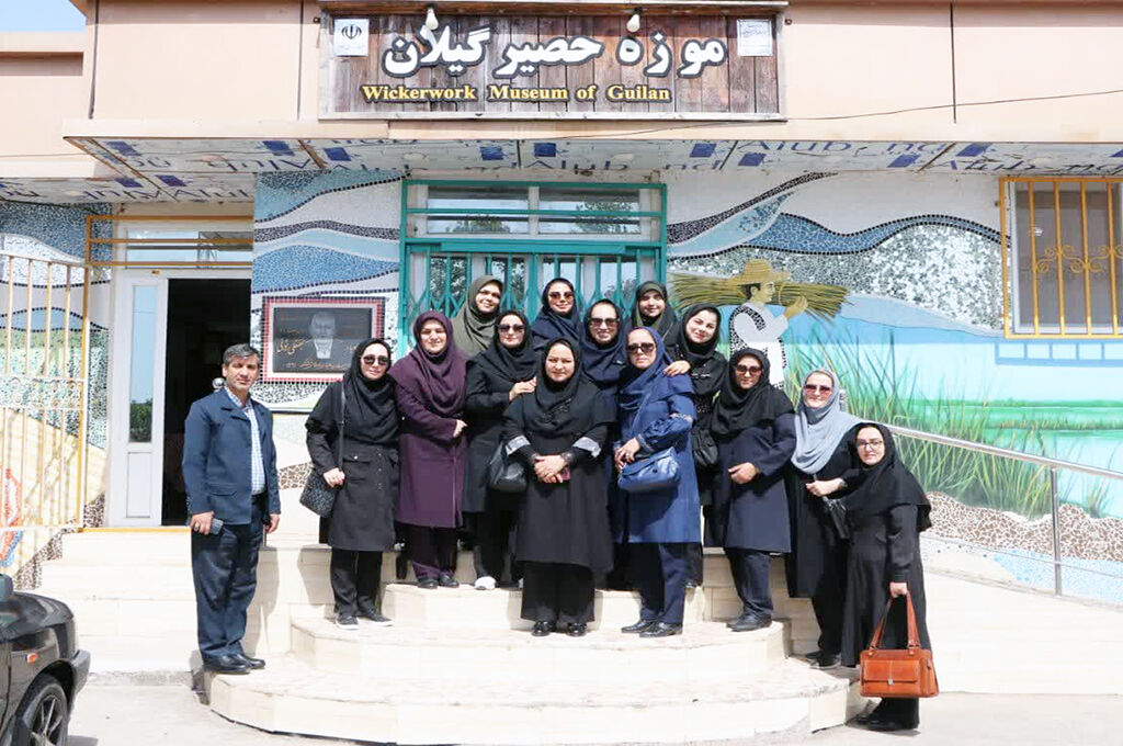 بازدید کارشناسان و مربیان کانون گیلان از روستای ملی حصیر فشتکه