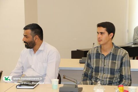 سرود