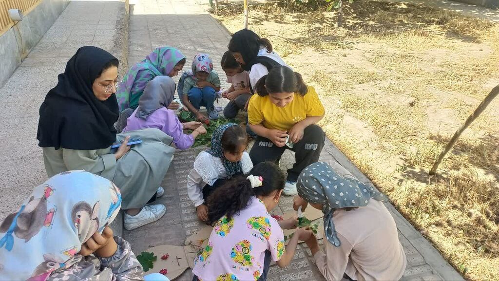 کارگاه خلاقانه ماکت‌سازی خواهر و برادر در کانون پرورش فکری دامغان