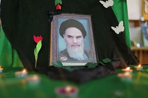 ویژه برنامه‌های بزرگداشت سالگرد ارتحال بنیانگذار کبیر جمهوری اسلامی در مراکز کانون کهگیلویه و بویراحمد(گزارش تصویری)