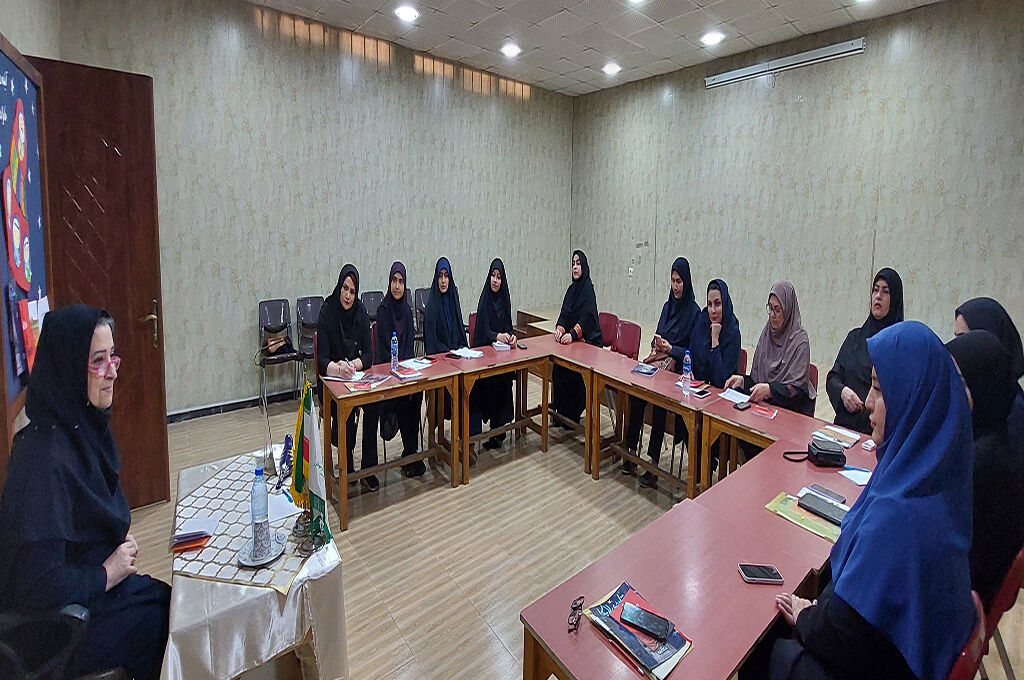 سومین نشست فصلی کارگروه کتابخوانی کانون گیلان