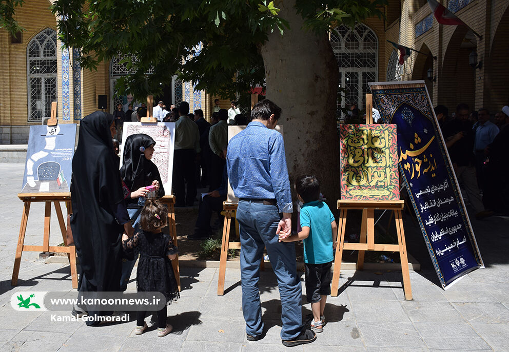 کانون لرستان یاد امام خمینی(ره) را با برنامه‌های فرهنگی هنری و ادبی گرامیداشت
