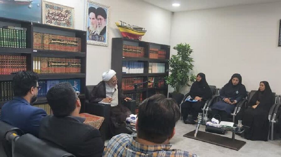 دیدار مدیرکل، معاونین و مسئولین کانون پرورش فکری کودکان و نوجوانان هرمزگان با امام جمعه بندرعباس