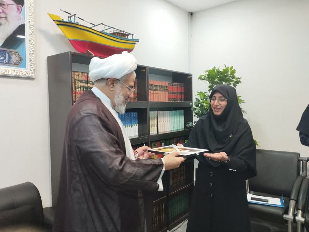 دیدار مدیرکل، معاونین و مسئولین کانون پرورش فکری کودکان و نوجوانان هرمزگان با امام جمعه بندرعباس