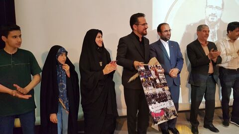 نشست با همکاران