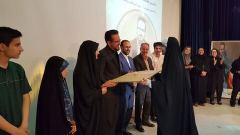 نشست با همکاران