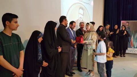 نشست با همکاران