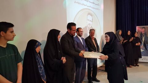 نشست با همکاران