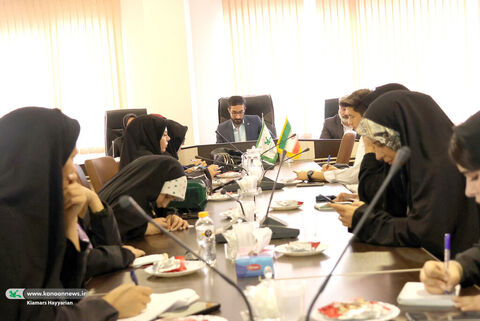 برگزاری نشست خبری مدیرکل کانون چهارمحال و بختیاری