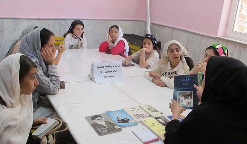 سالروز رحلت امام خمینی (ره) و قیام ۱۵ خرداد در مراکز کانون استان اردبیل گرامی داشته شد