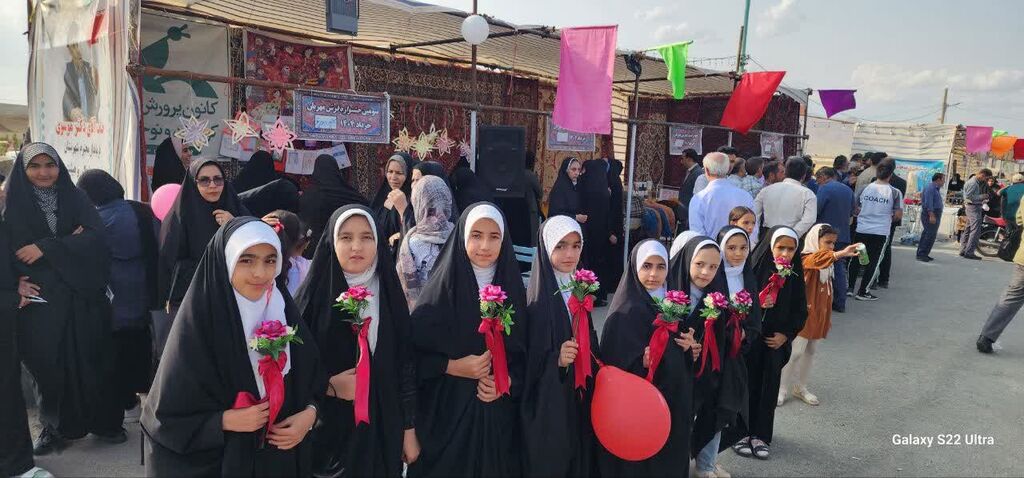 درخشش نقاشیهای خلاقانه اعضای شیرین سو در جشنواره ملی فرش مهربان