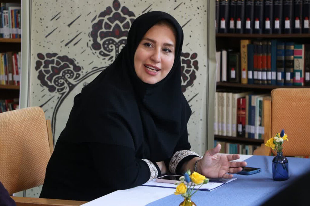 گردهم‌آیی قصه‌گویان در نشست تخصصی انتخاب و پرداخت قصه‌های شاهنامه/ ارایه راهکار برای بازخوانی گنجینه‌های ادبی