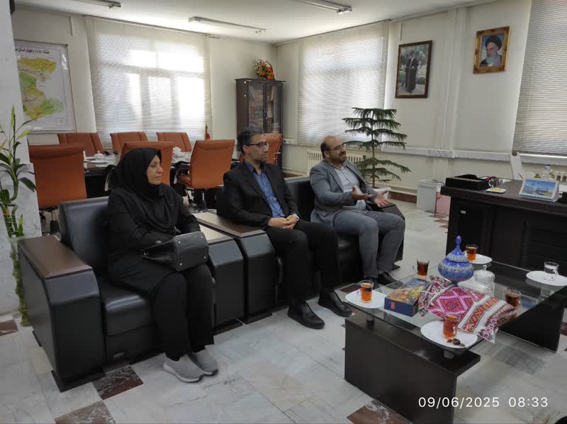 دیدار مدیرکل کانون استان مرکزی با سرپرست سازمان مدیریت و برنامه‌ریزی