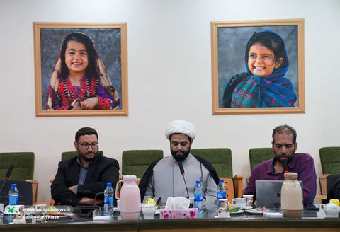 نشست مدیرعامل کانون با فعالان حوزه کودکان و نوجوان
