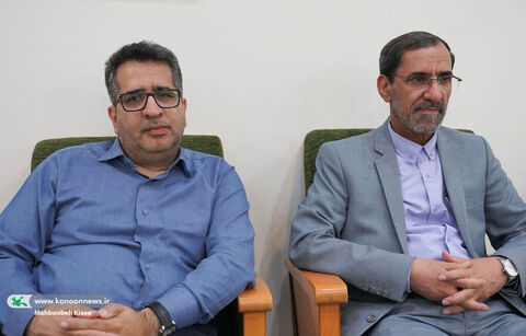 نشست مدیرعامل کانون با فعالان حوزه کودکان و نوجوان