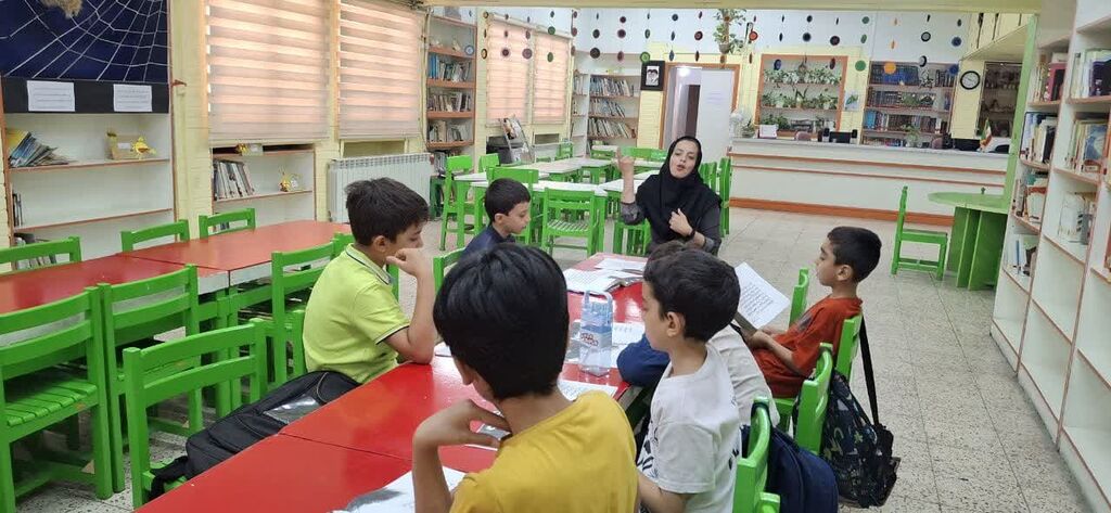 یک روز همراه با کتاب و کاردستی در مرکز فرهنگی شماره ۴ مشهد