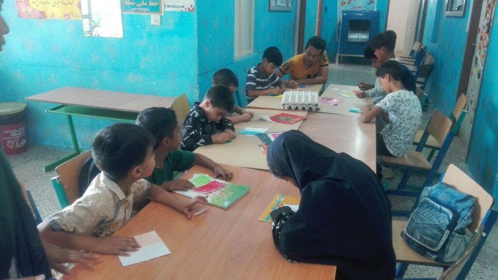 اجرای برنامههای فرهنگی و هنری مرکز سیار جهرم در نقاط محروم