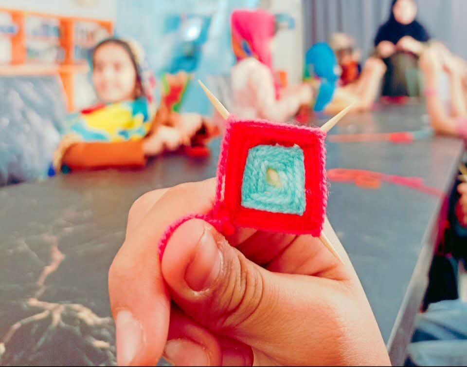 گرامیداشت روز صنایع دستی با هنر دست کودکان ثلاثباباجانی