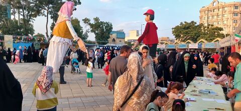 غول پیکر در نمایشگاه غدیر_مرکزی