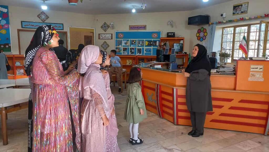 جشن آغاز فعالیتهای تابستانی در مرکز پاوه