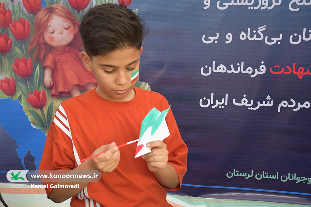 جشن کیلومتری غدیر و استکبارستیزی در غرفه های فرهنگی هنری کانون لرستان