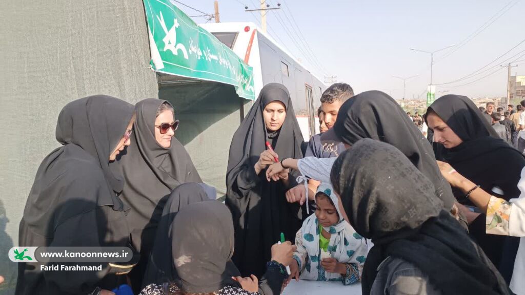 همدلی مردمی و جلوهگری نشاط کودکانه در ویژهبرنامهی عید غدیر در زاهدان