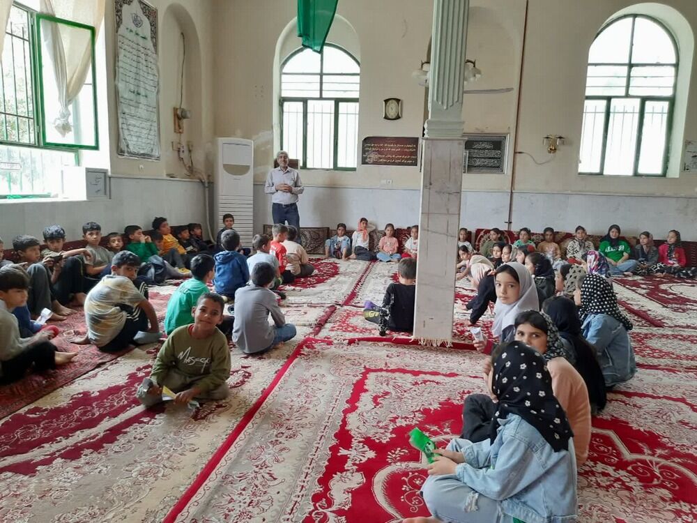 کودکان و نوجوانان میراث‌دار راه ولایت شدند