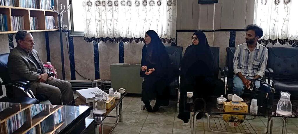 نشست سرپرست کانون کرمانشاه با مسئولان آموزش و پرورش استان