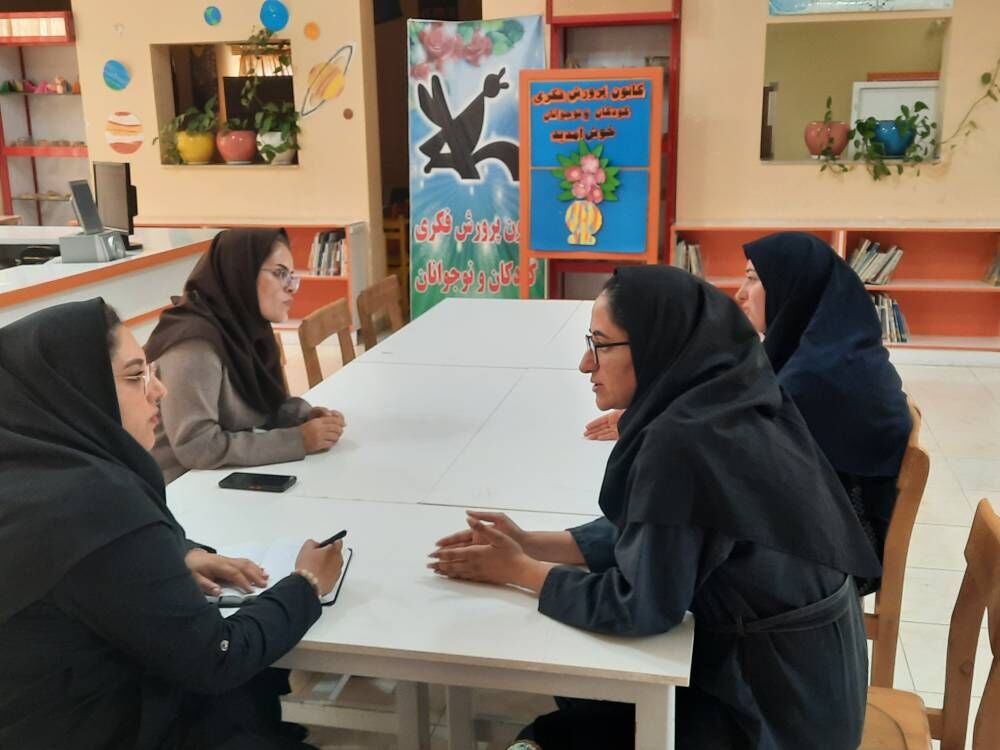 برسی برنامههای تابستان ۱۴۰۴ و تقویت هنرهای تجسمی در کانون فارس