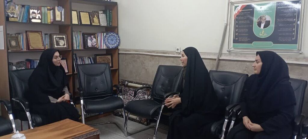 نشست سرپرست کانون کرمانشاه با مسئولان آموزش و پرورش استان