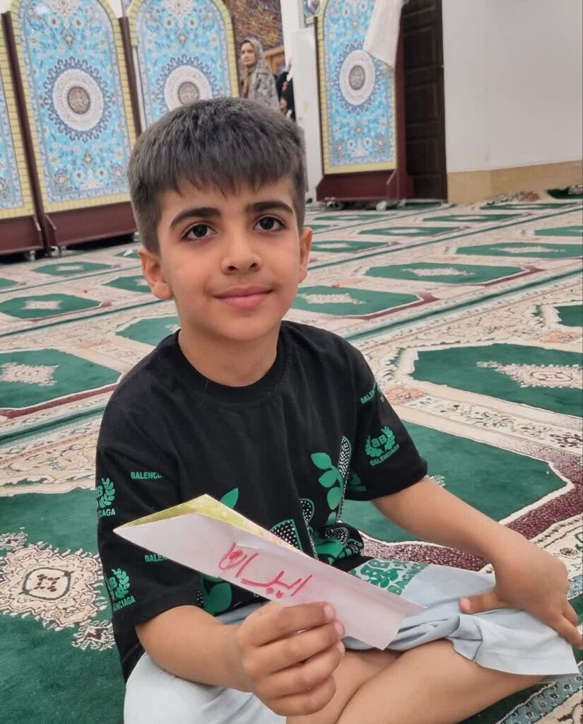 اجرای برنامههای مرکز سرپلذهاب در اجتماع مردمی حرم احمدبن اسحاق