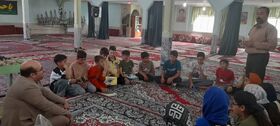 بازدید مدیرکل کانون استان مرکزی از فعالیت کتابخانه سیار روستایی 