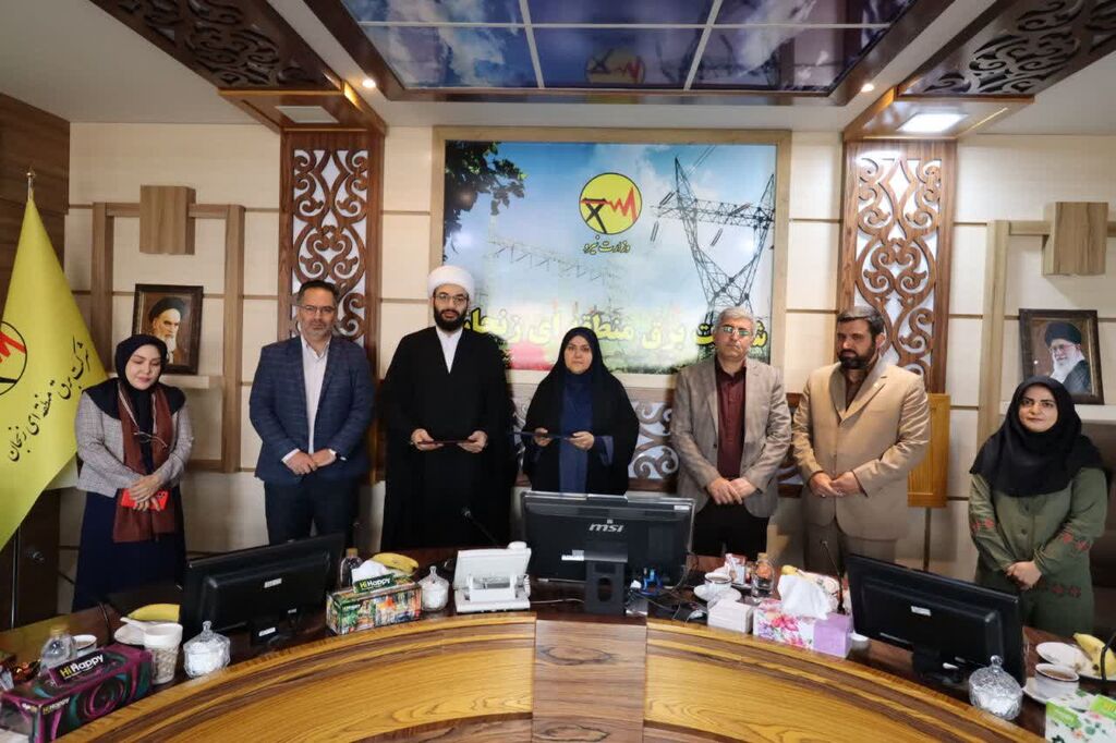 همکاری شرکت برق منطقهای با کانون پرورش فکری کودکان و نوجوانان زنجان همکاری شرکت برق منطقهای با کانون پرورش فکری کودکان و نوجوانان زنجان