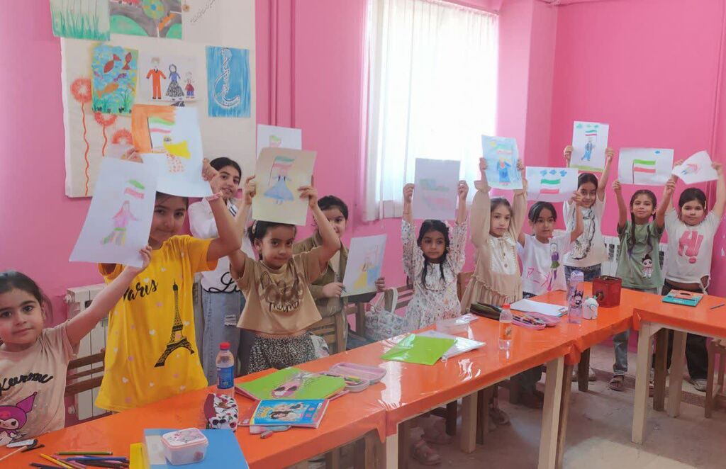 مراکز کانون همدان از "ساخت موشک کاغذی" تا کارگاه نقاشی " کودک قهرمان"