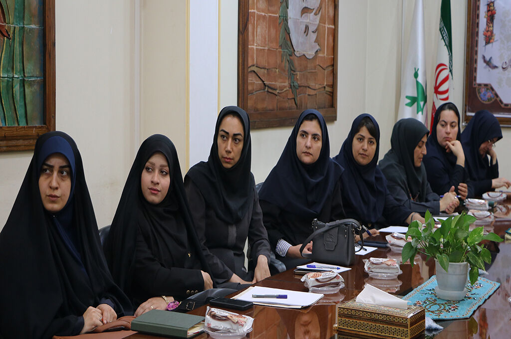 کارگاه آشنایی با عناصر داستاننویسی و شیوههای آموزش نوشتن خلاق