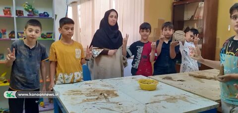 موشک‌های کاغذی و پرچم‌های امید در کانون لرستان