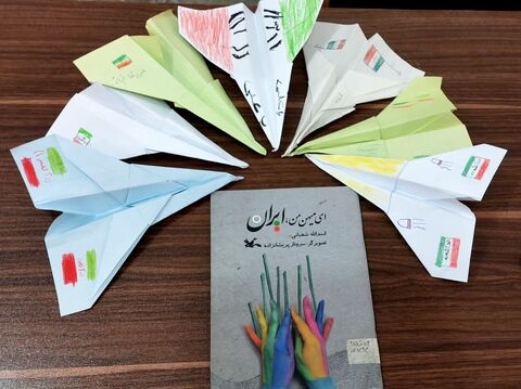 مشارکت اعضای کانون خوزستان در «پویش حریفت منم» با ساخت موشک کاغذی
